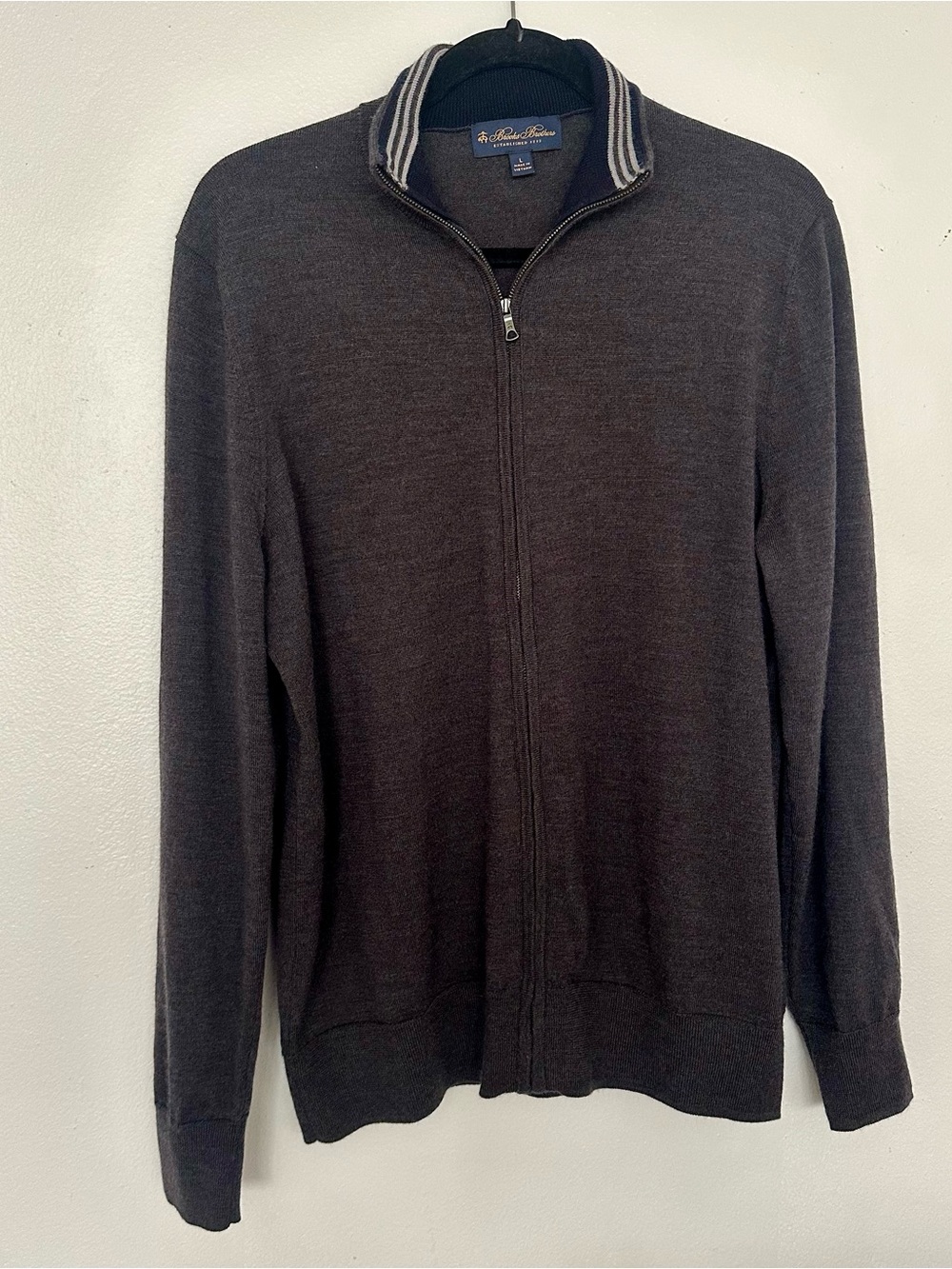 Brooks Brothers Grey Full-Zip Men's Sweater with Striped Collar